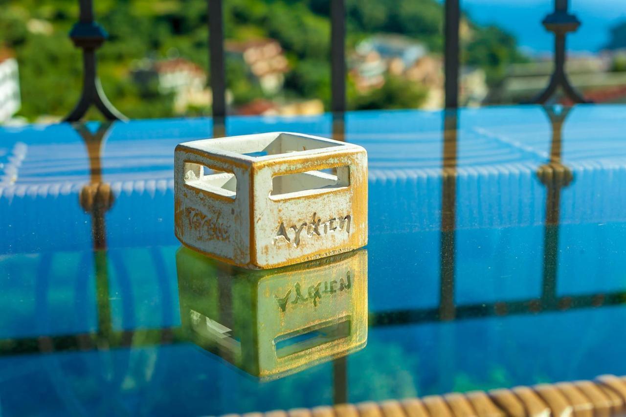 Natura Luxury Suites Parga Bagian luar foto