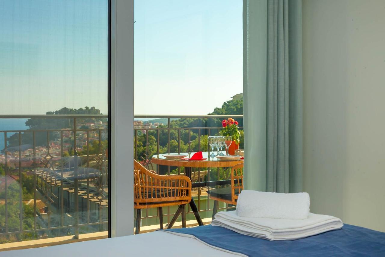 Natura Luxury Suites Parga Bagian luar foto