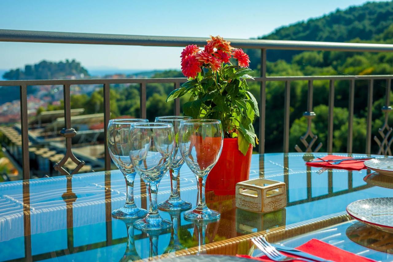 Natura Luxury Suites Parga Bagian luar foto