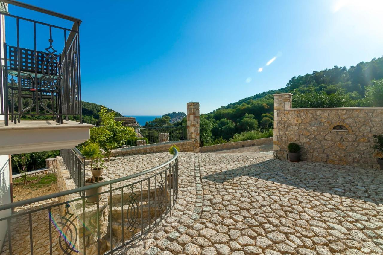 Natura Luxury Suites Parga Bagian luar foto